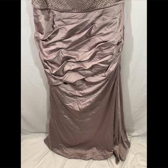 NEW La‎ Femme Beaded Top Ruched Crepe Satin Gown [SZ 14 ] - Picture 7 of 12